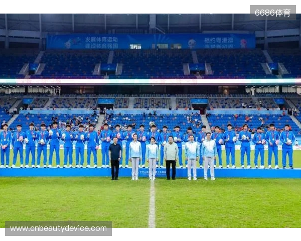 半场战报:曼联1-0热刺,姆伯莫破门,阿马德送助攻